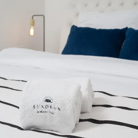 Suncana アパート Sukošan