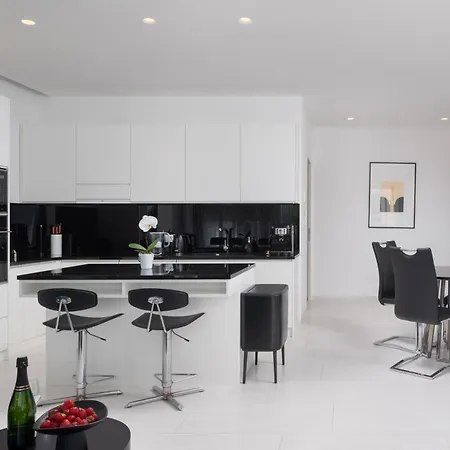 Suncana アパート