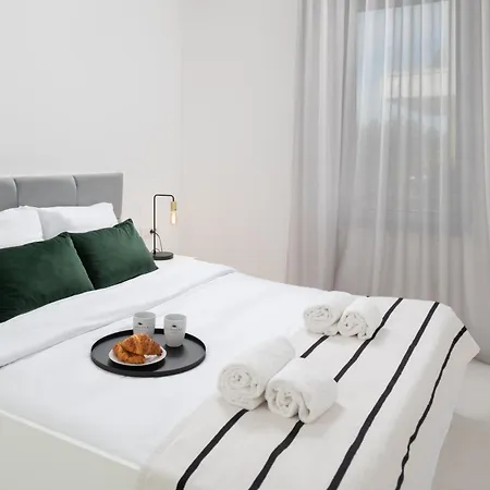 Suncana アパート *