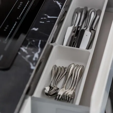 Suncana アパート *